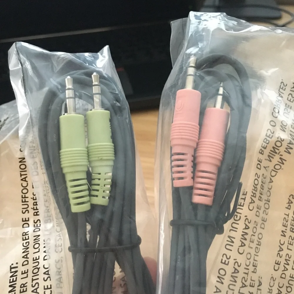 LP Bundle of 2 3.5mm TRS Male to Male Audio Plugs Extension Cables